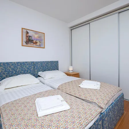 2 Bedroom Gorgeous In Premantura