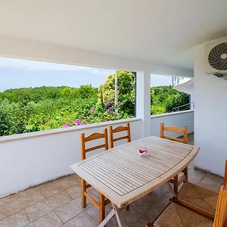 Apartment 2 Bedroom Gorgeous In