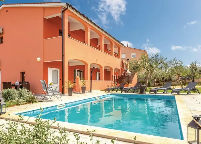 Apartamento 2 Bedroom Gorgeous In Ližnjan