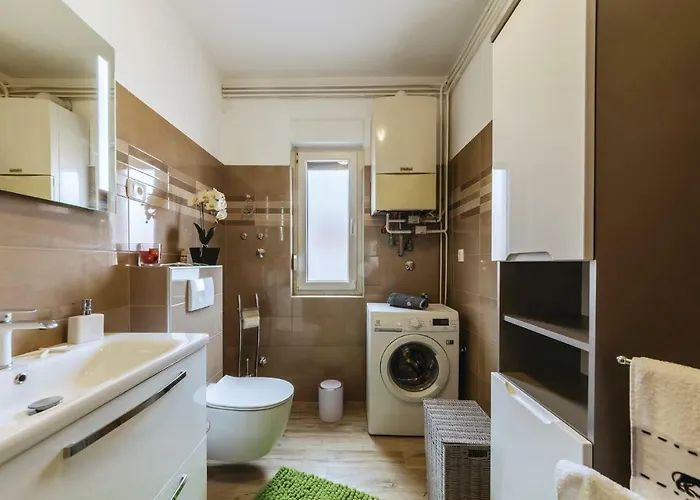 2 Bedroom Gorgeous In